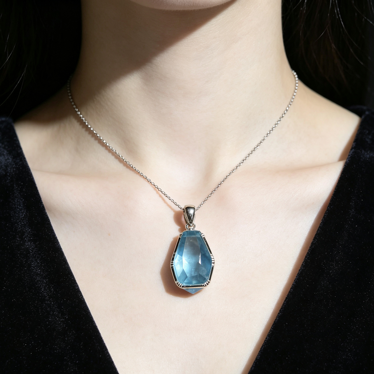 Natural Blue Aquamarine Free‑Form Faceted Silver‑Tone Pendant