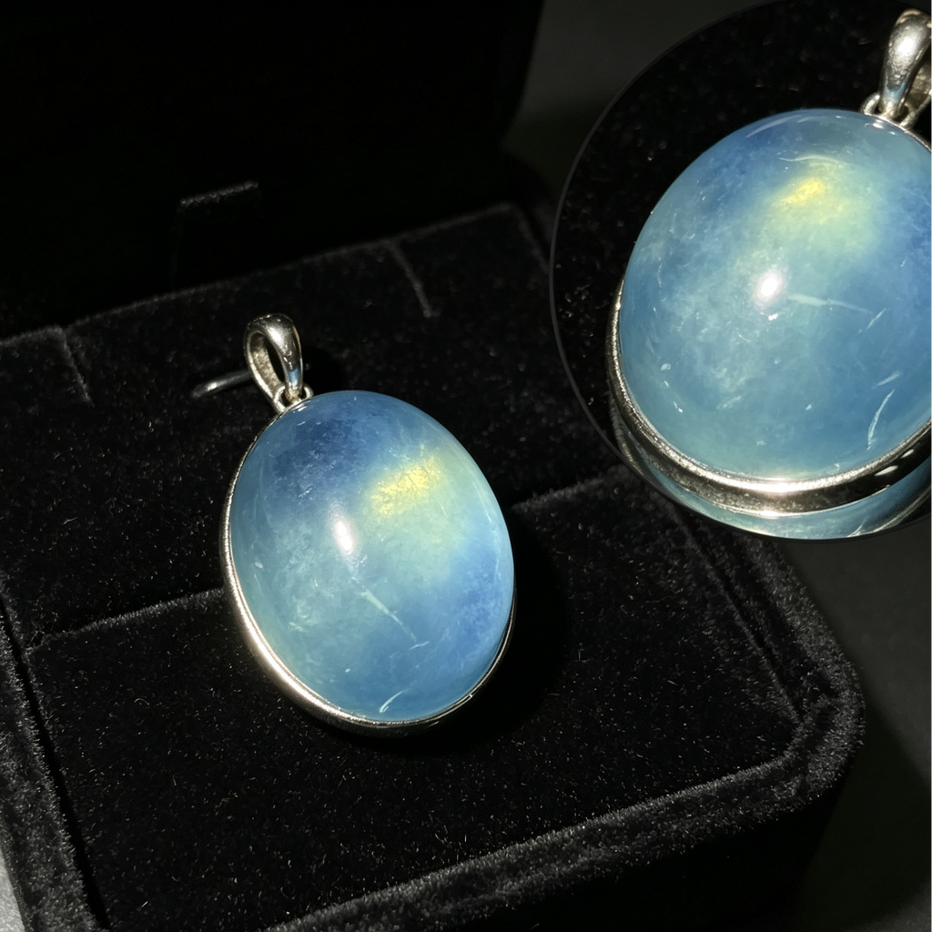 Natural Blue Aquamarine Oval Cabochon Silver‑Tone Bezel Pendant