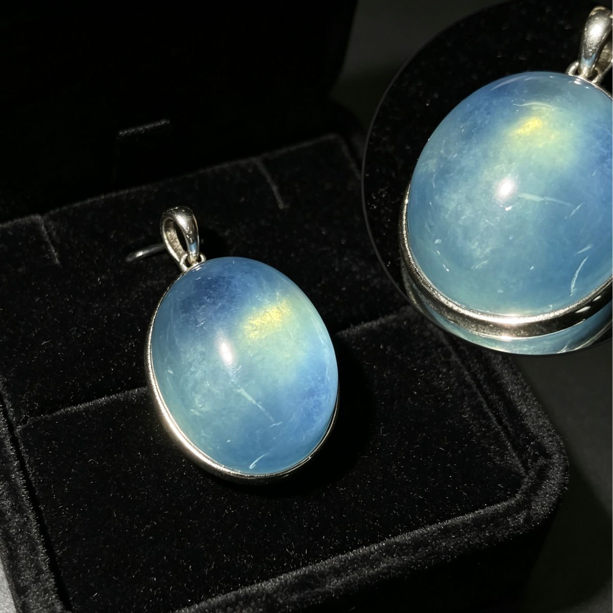 Natural Blue Aquamarine Oval Cabochon Silver‑Tone Bezel Pendant