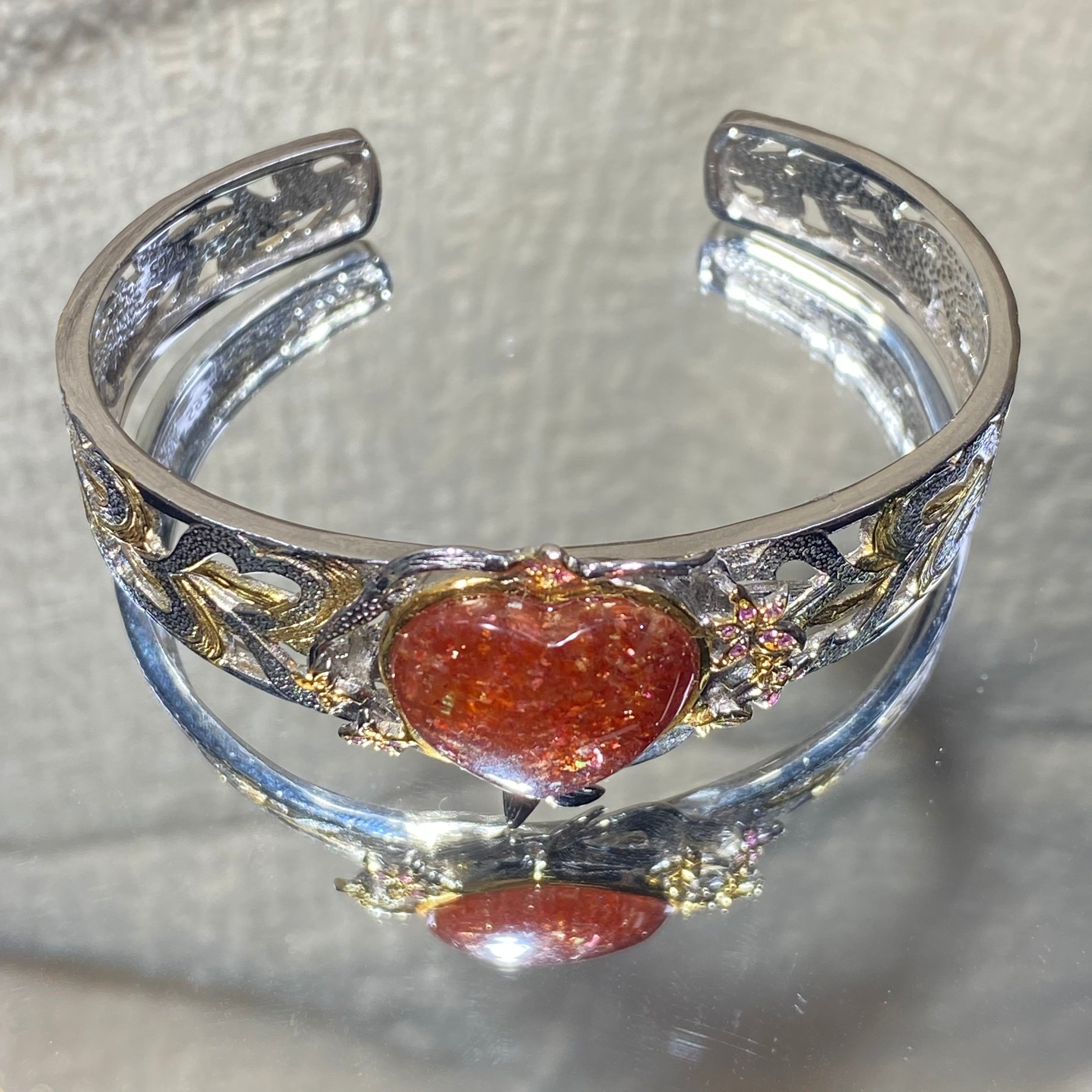 Natural Sunstone Heart s925 bangle