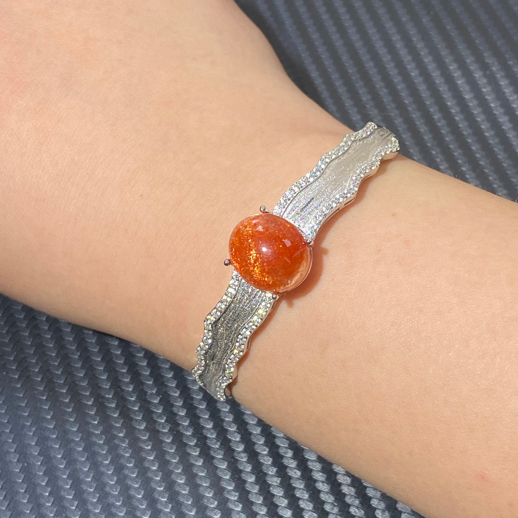Natural Sunstone s925 bangle
