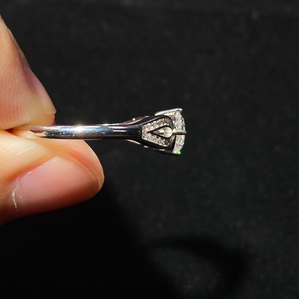 Elegant Teardrop Banding Moissanite S925 Ring - Sparkle Every Day 💎