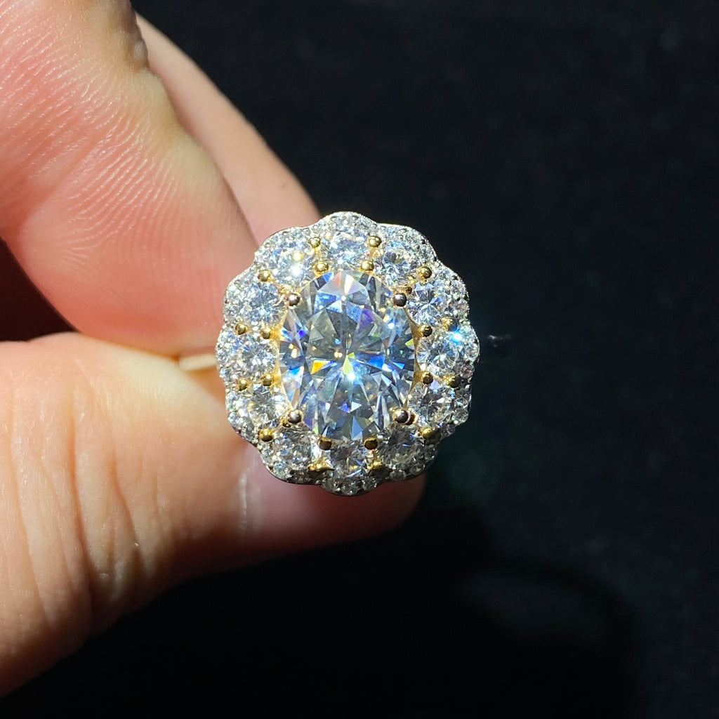 Two-Tone Flower Halo Moissanite S925 Statement Ring✨