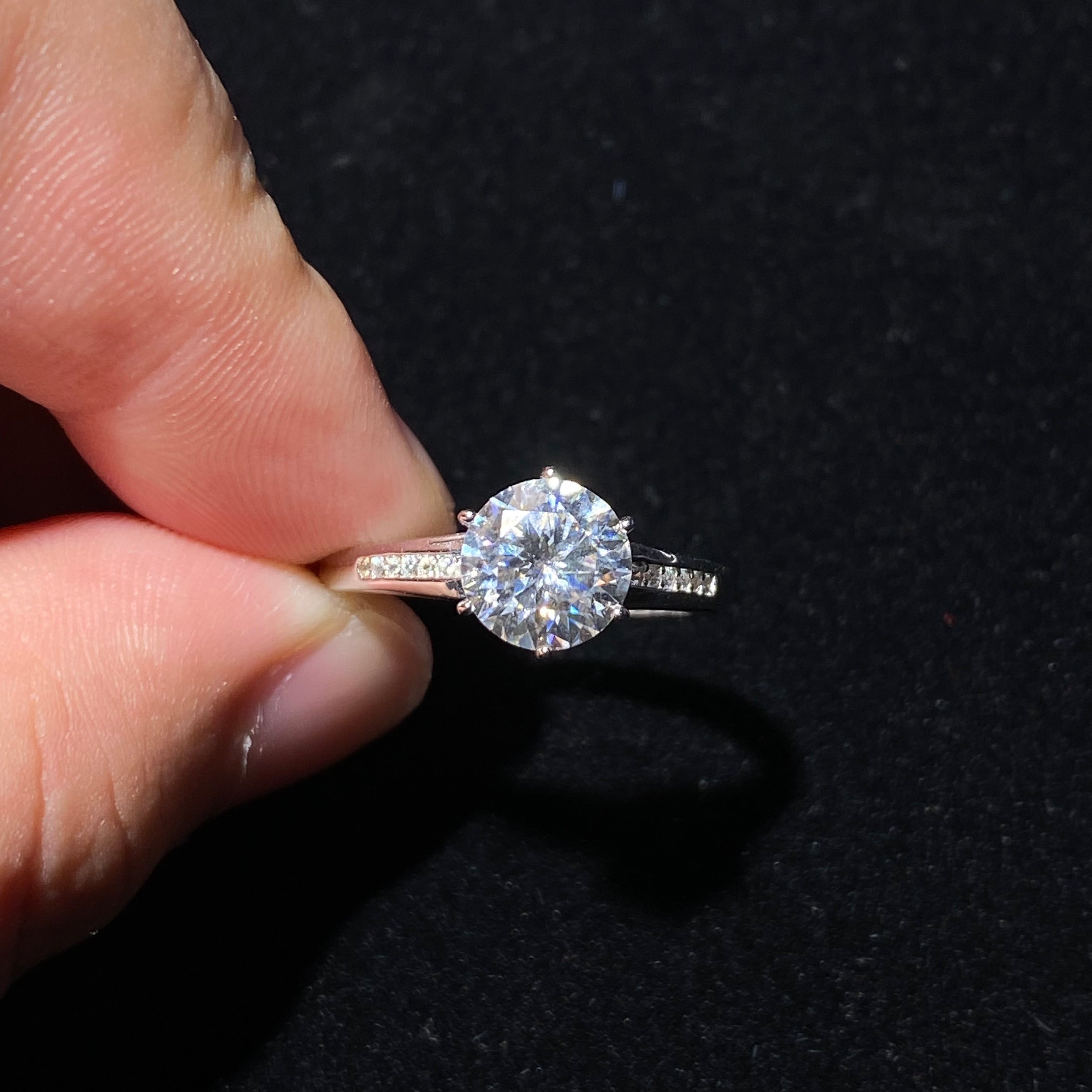 Round Cut Moissanite S925 Ring ✨