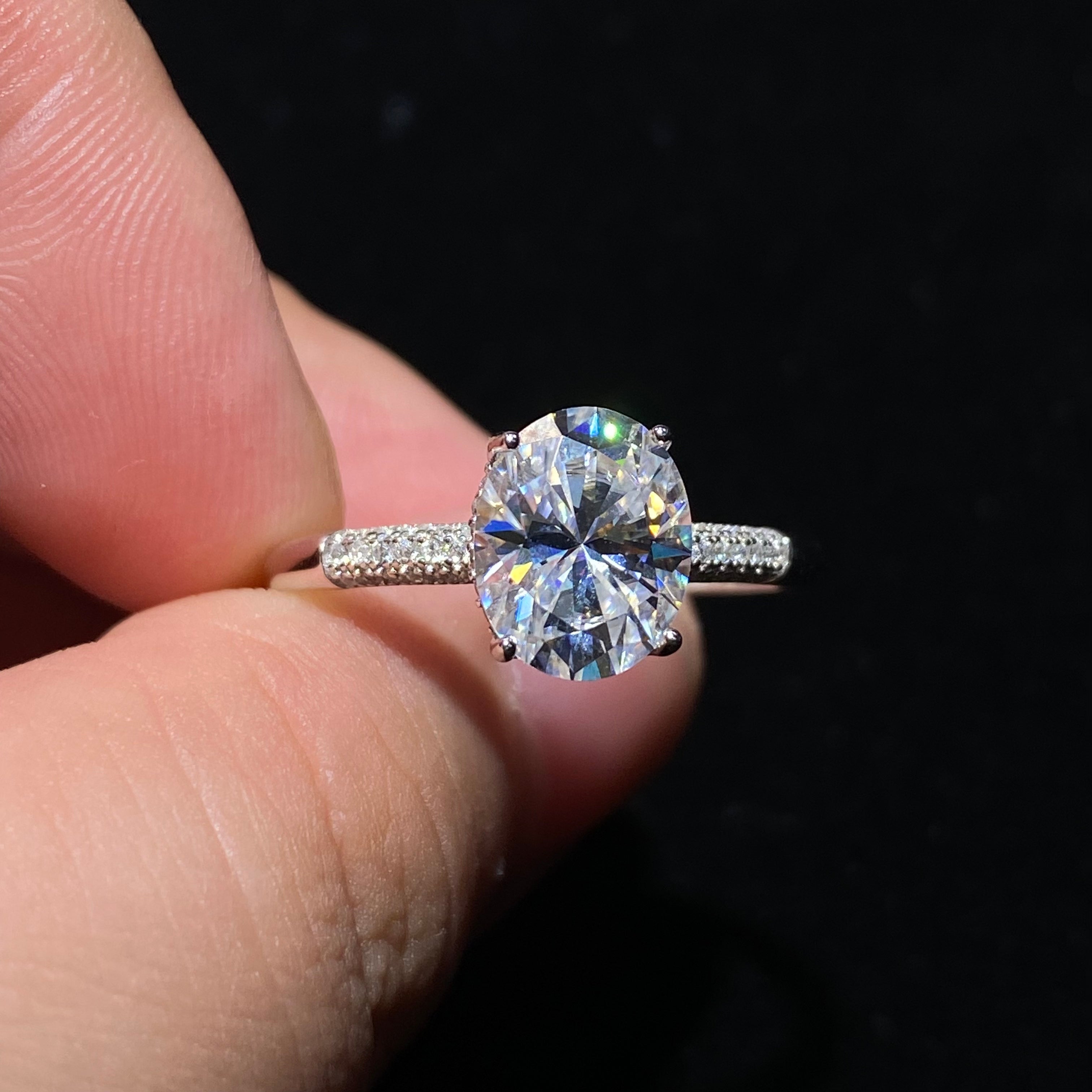 Oval-Cut CZ Moissanite S925 Ring with Pavé Band ✨