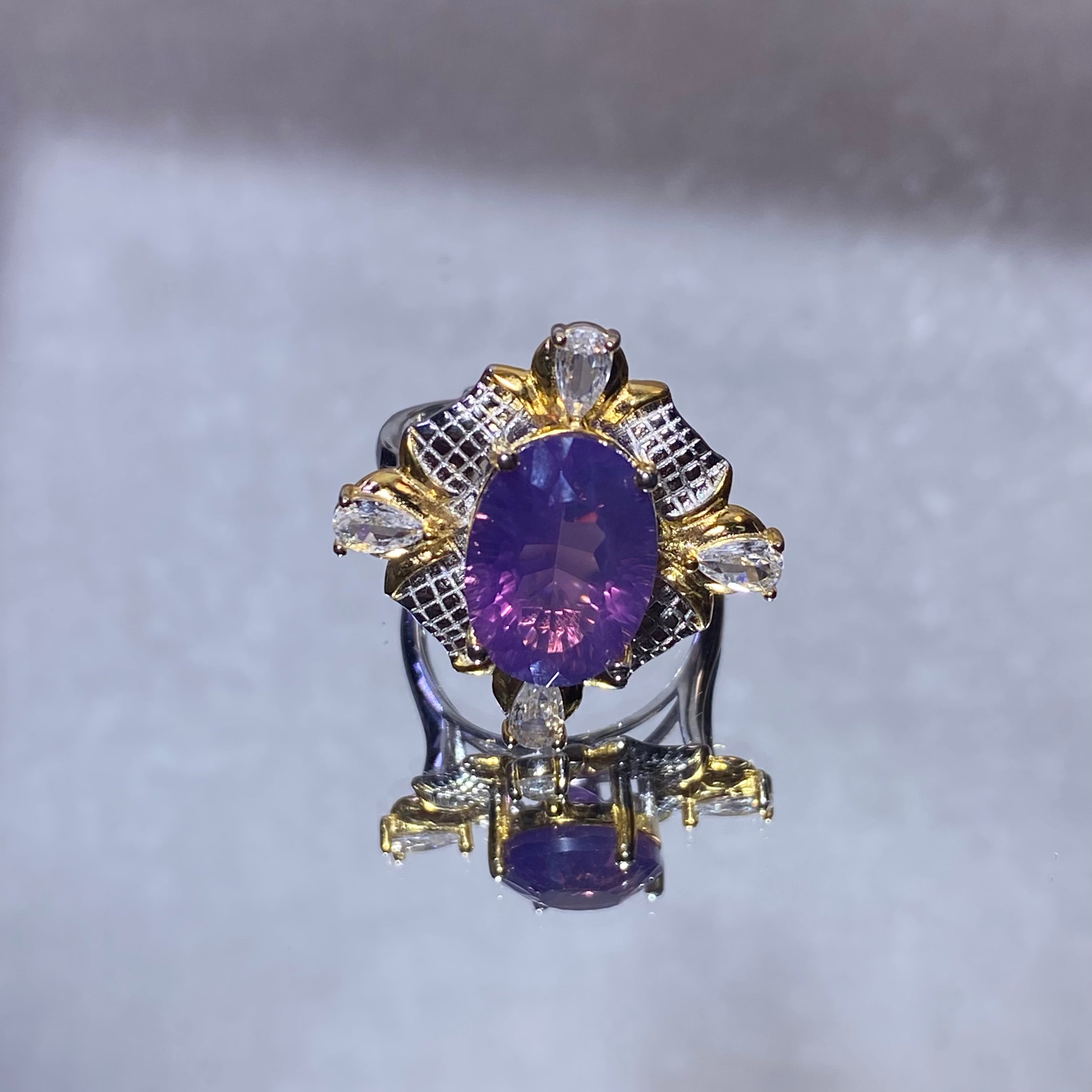 Oval Natural Purple Amethyst Quartz Two-Tone Gold Silver Filigree Luxury Statement Cocktail Ring Vibrant deep purple large crystal vintage hollow carved banquet finger ring