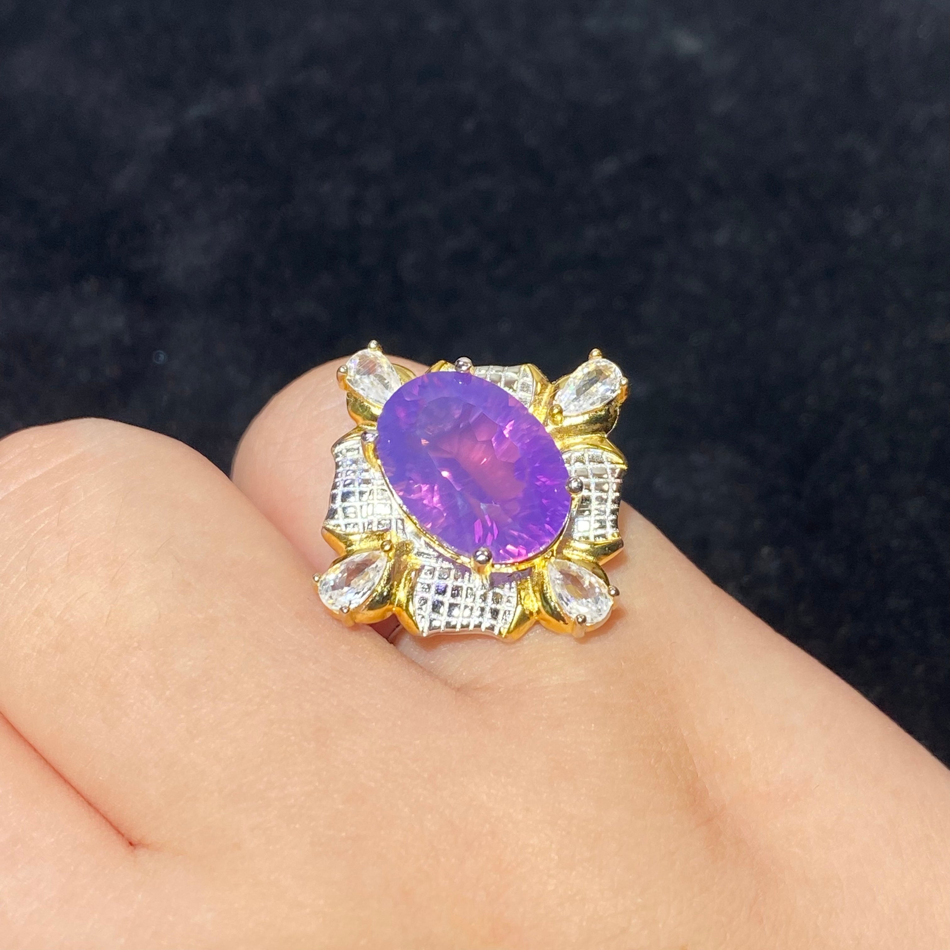 Oval Natural Purple Amethyst Quartz Two-Tone Gold Silver Filigree Luxury Statement Cocktail Ring Vibrant deep purple large crystal vintage hollow carved banquet finger ring