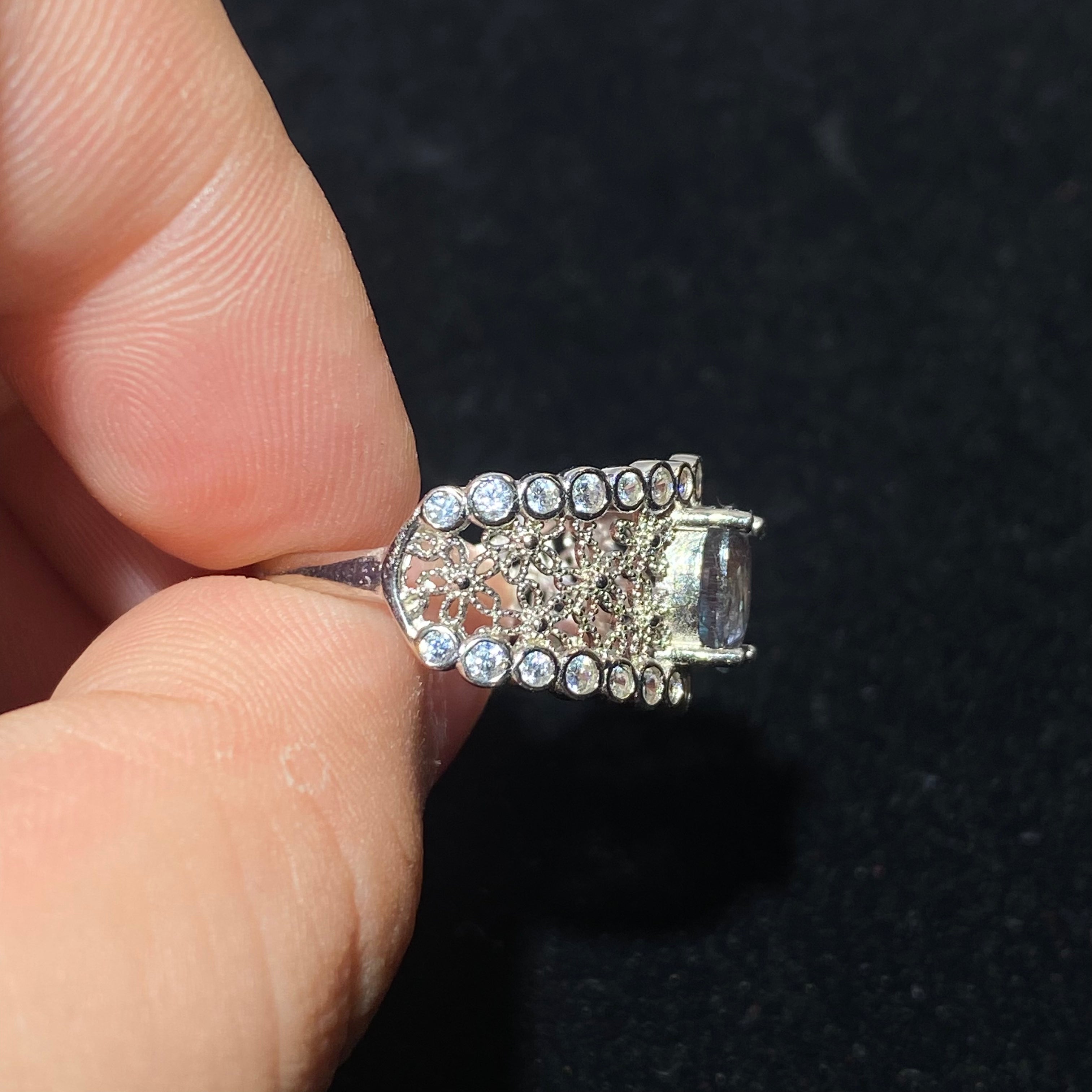 Oval Natural Color Change Alexandrite Filigree Full Pave Moissanite Wide Band Ring Rare color-shifting chameleon alexandrite hollow lace vintage luxury statement finger ring