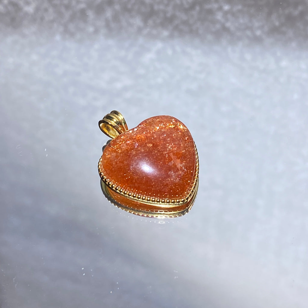 Smooth Cabochon Natural Orange Glitter Sunstone Solid Heart Serrated Full Bezel Wrapped Gold Plated Minimalist Warm Sacral Chakra Vitality Crystal Pendant Charm
