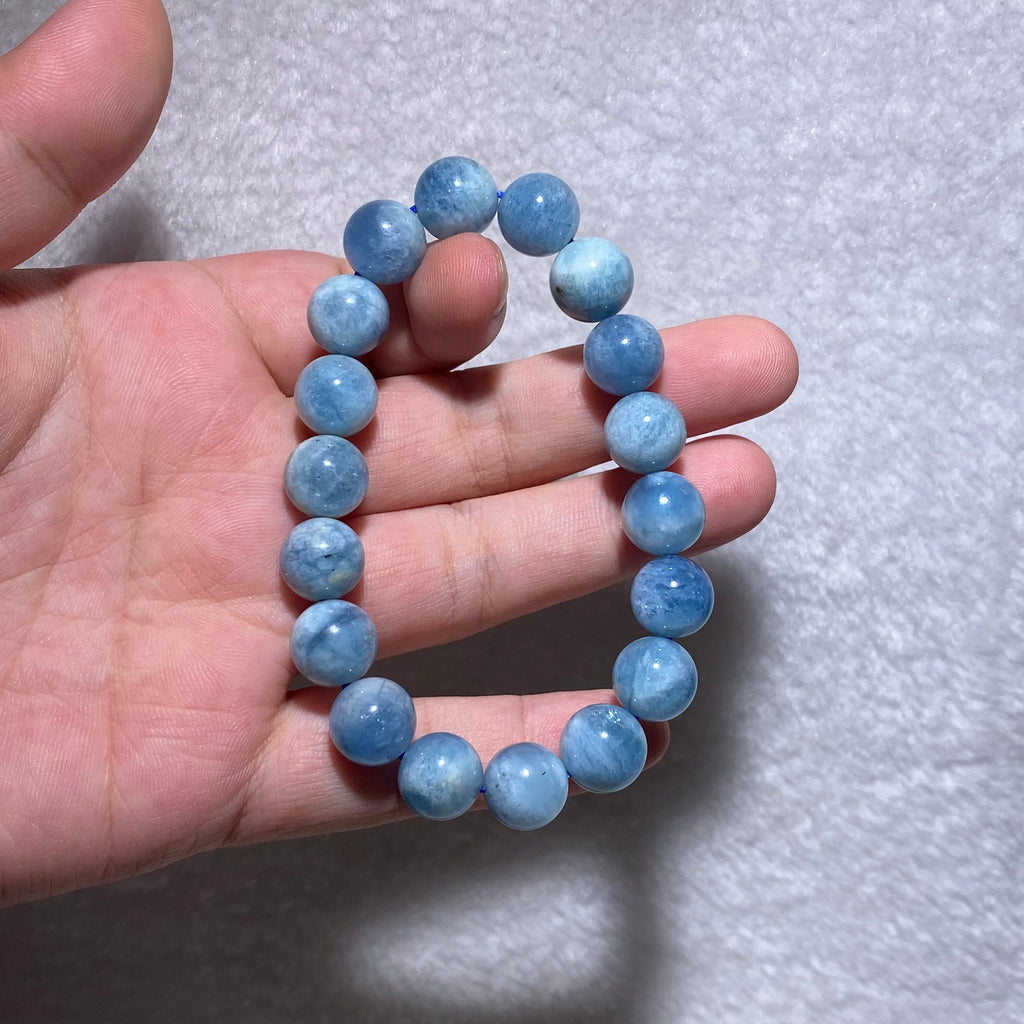 Gradient Sky-Blue Natural Devil Aquamarine Smooth Round Bead Single Stretch Strand Bracelet Calming Throat Chakra Ocean Healing Crystal Stackable Daily Bracelet