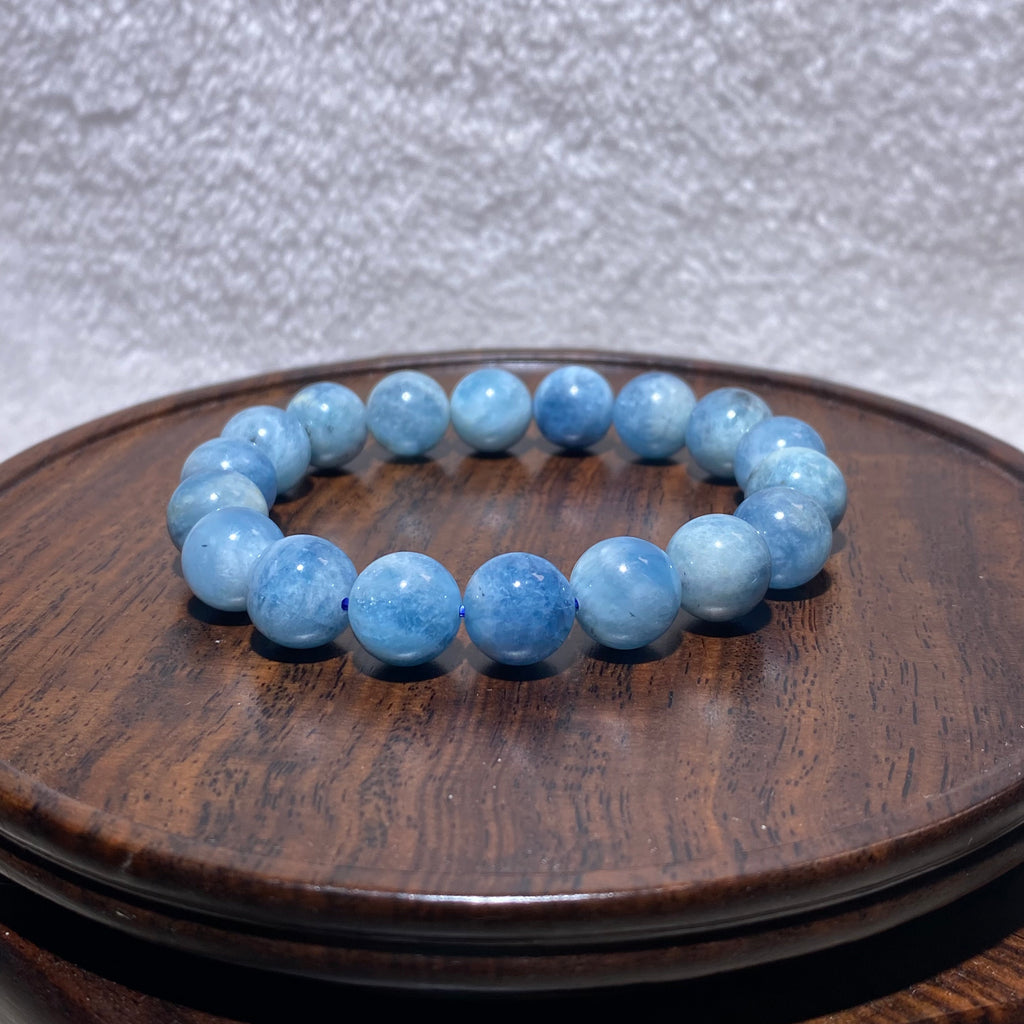 Gradient Sky-Blue Natural Devil Aquamarine Smooth Round Bead Single Stretch Strand Bracelet Calming Throat Chakra Ocean Healing Crystal Stackable Daily Bracelet
