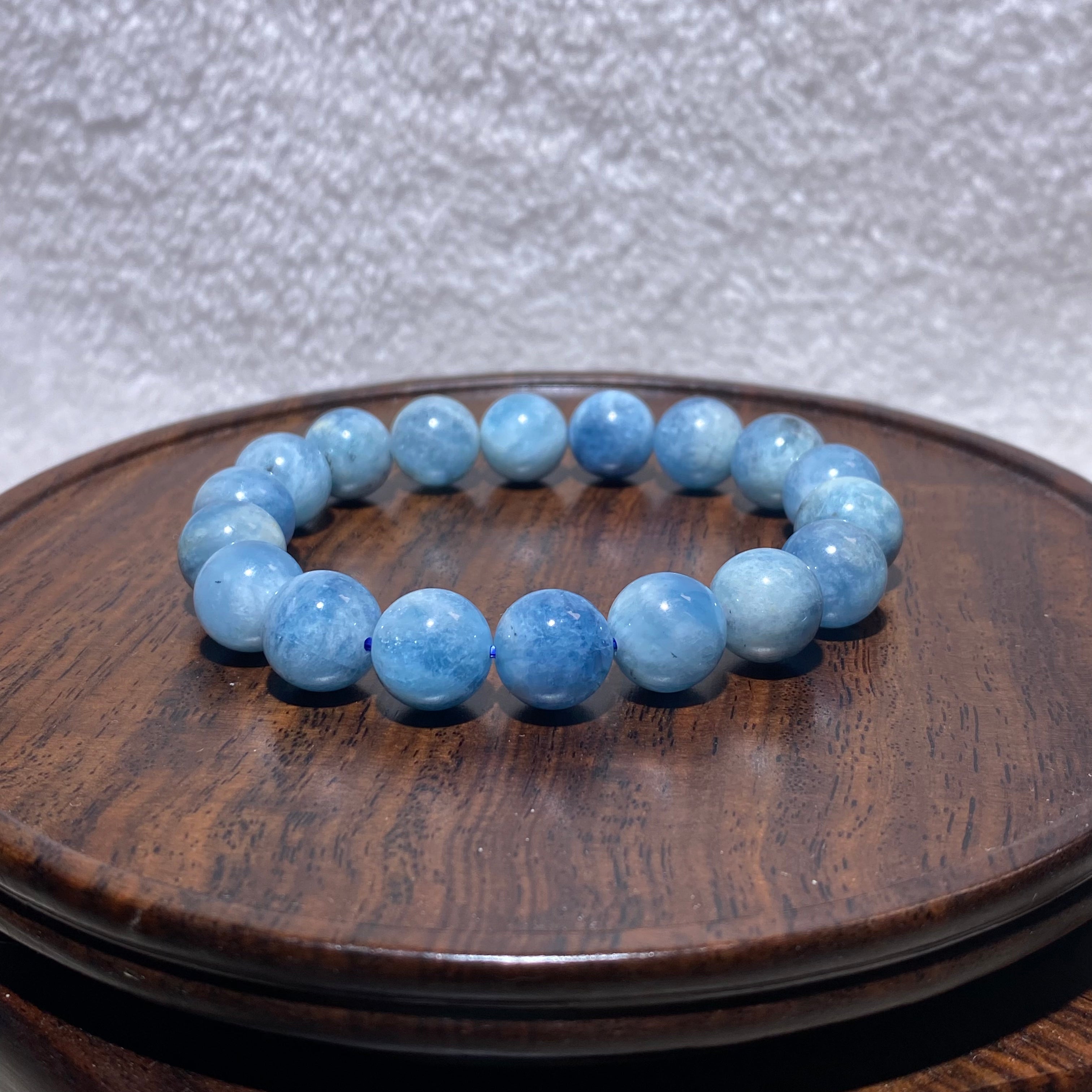Gradient Sky-Blue Natural Devil Aquamarine Smooth Round Bead Single Stretch Strand Bracelet Calming Throat Chakra Ocean Healing Crystal Stackable Daily Bracelet