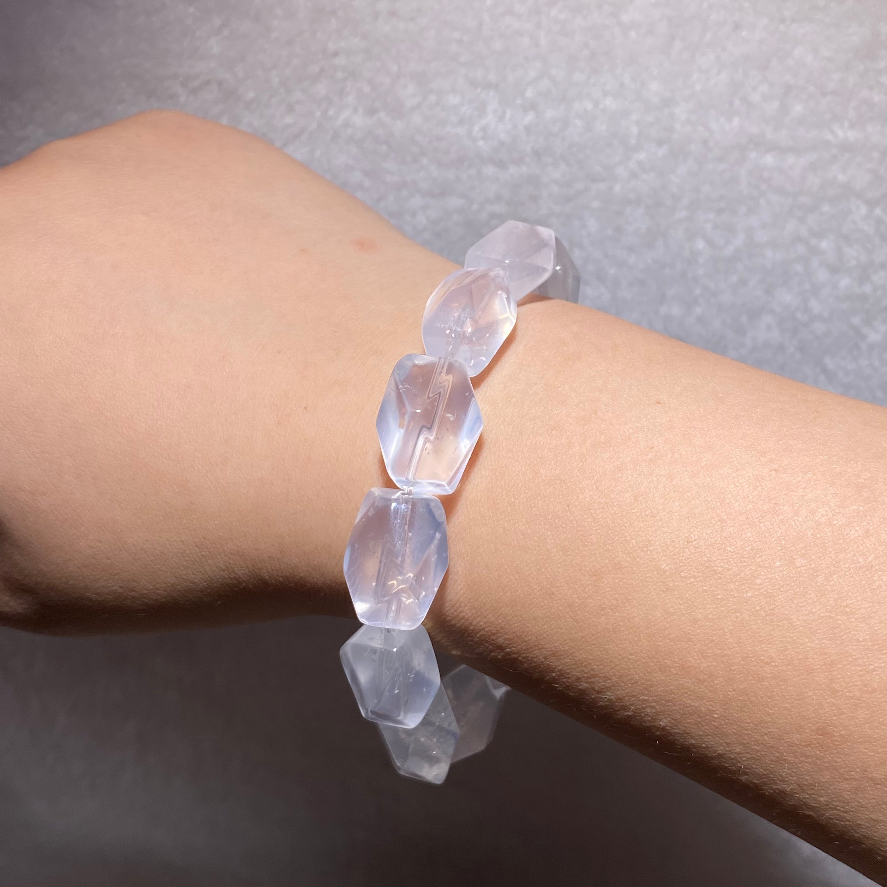 Transparent Natural Clear Quartz Hand Faceted Irregular Freeform Single Stretch Strand Bracelet Universal Master Healer Energy Amplifier Calming Purification Stackable Daily Crystal Bracelet