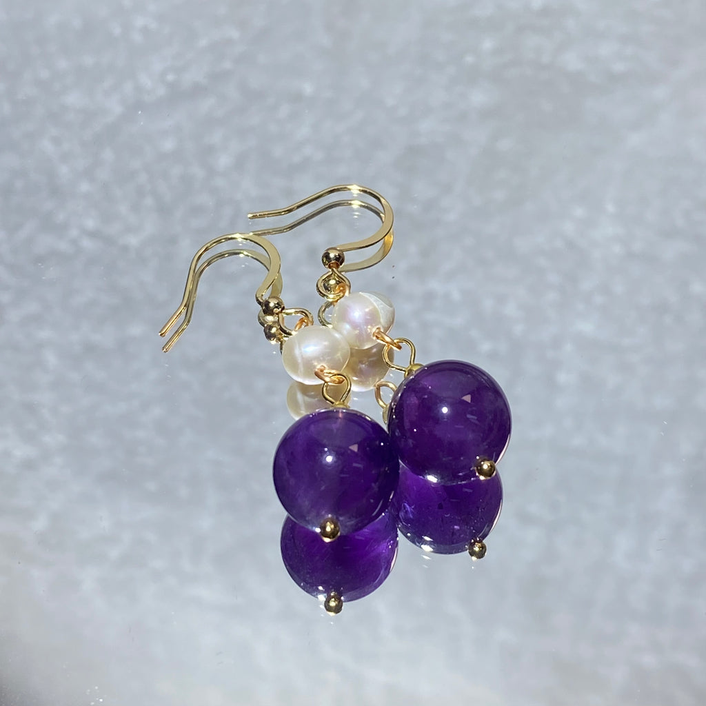 Smooth Cream White Natural Freshwater Pearl & Rich Transparent Deep Purple Amethyst Round Bead Two-Tier Linked Gold Plated Fish Hook Short Dangle Earrings Crown Chakra Clarity Elegant Soft Romantic Lightweight Daily Crystal Drop Earrings