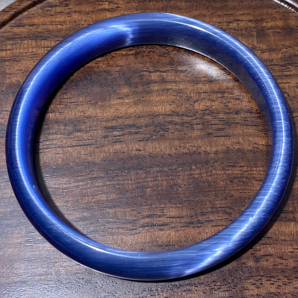 Deep Blue Cat's Eye Solid Round Bangle