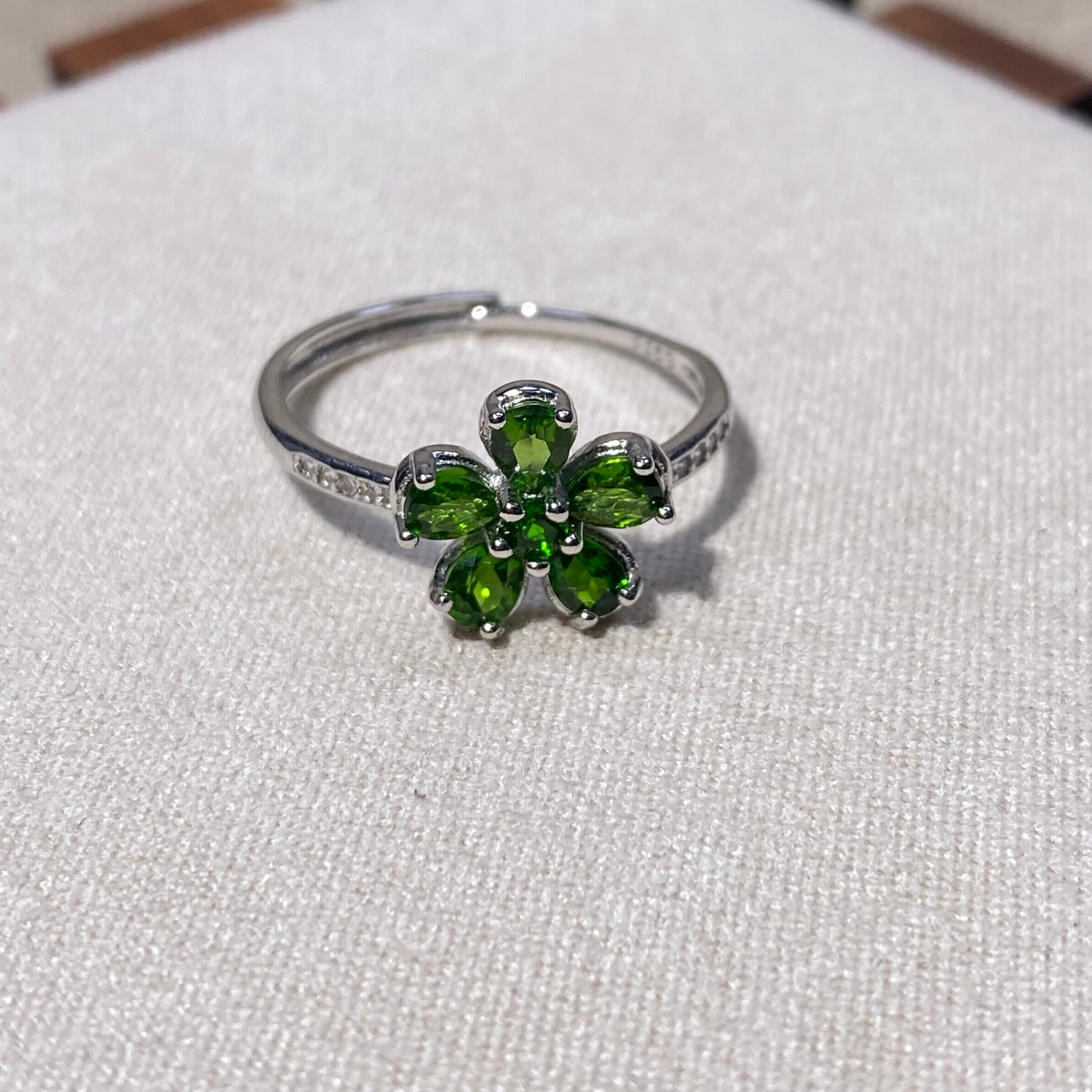Natural Diopside Four-Leaf Clover S925 Adjustable Ring