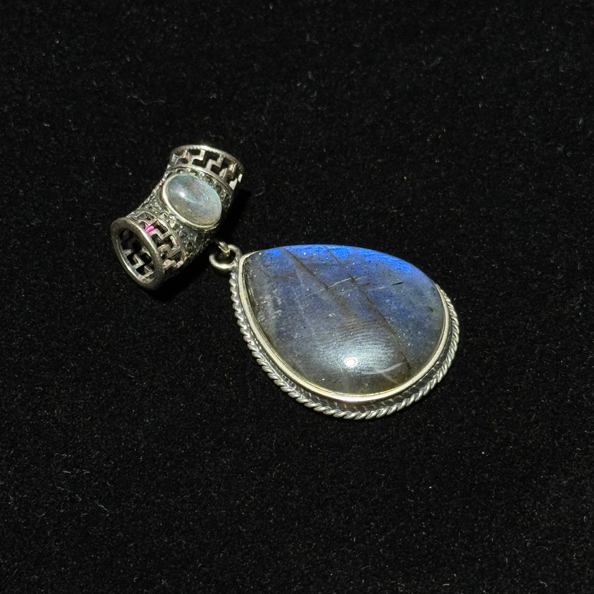 Natural Labradorite Teardrop Vintage Metal Pendant