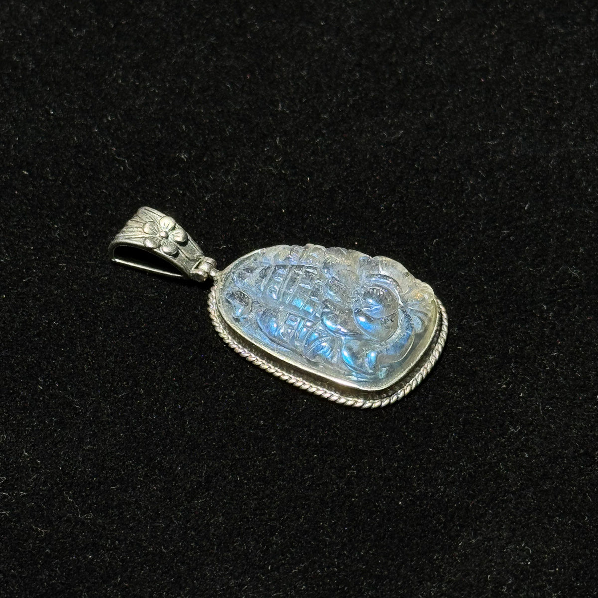 Carved Natural Labradorite Vintage Metal Pendant
