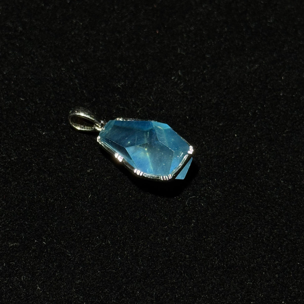 Natural Blue Aquamarine Free‑Form Faceted Silver‑Tone Pendant