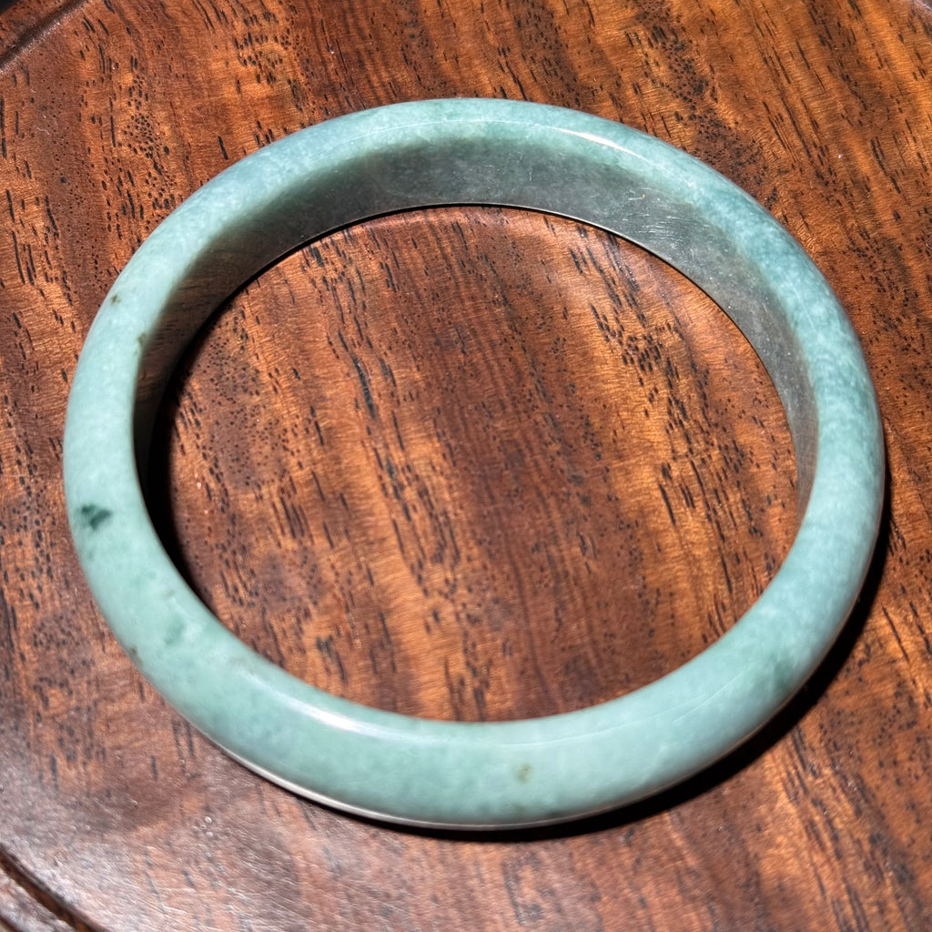 Natural Jadeite Bangle, Soft Light‑Green Solid Jade Bangle