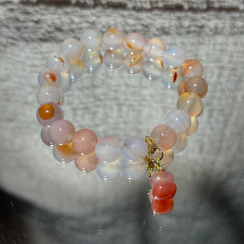 Agate Stretch Bracelet, Persimmon‑Shaped Yanyuan Agate Charm Dangle Bracelet