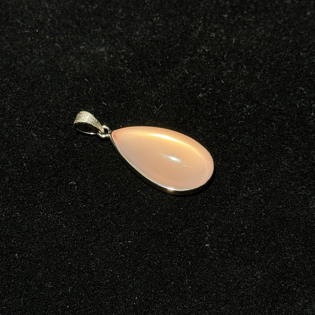 Natural Rose Quartz Teardrop Bezel‑Set Pendant