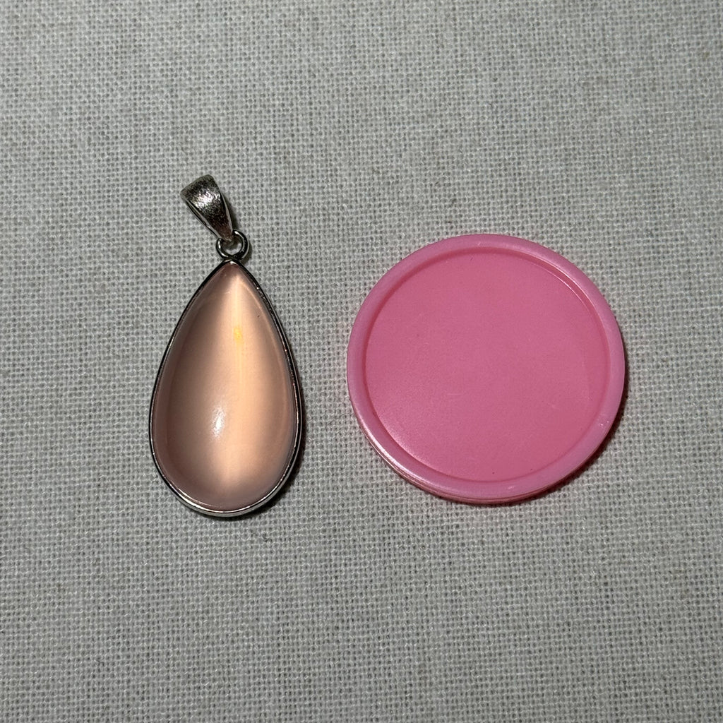 Natural Rose Quartz Teardrop Bezel‑Set Pendant