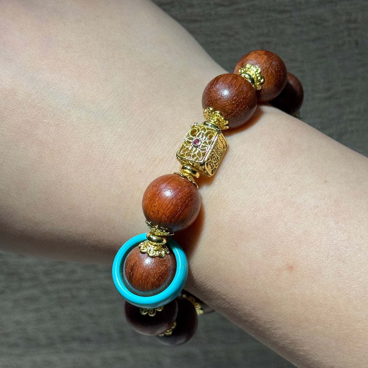 Sandalwood & Green Jade Stretch Bracelet