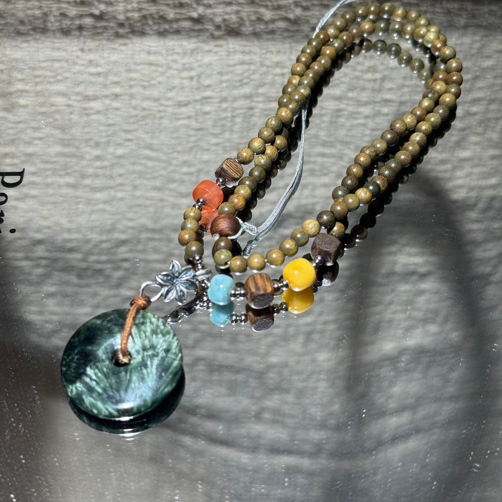 Natural Green Sandalwood Beaded Necklace, Seraphinite Peace‑Pendant Hand‑Knotted Boho Layering Necklace