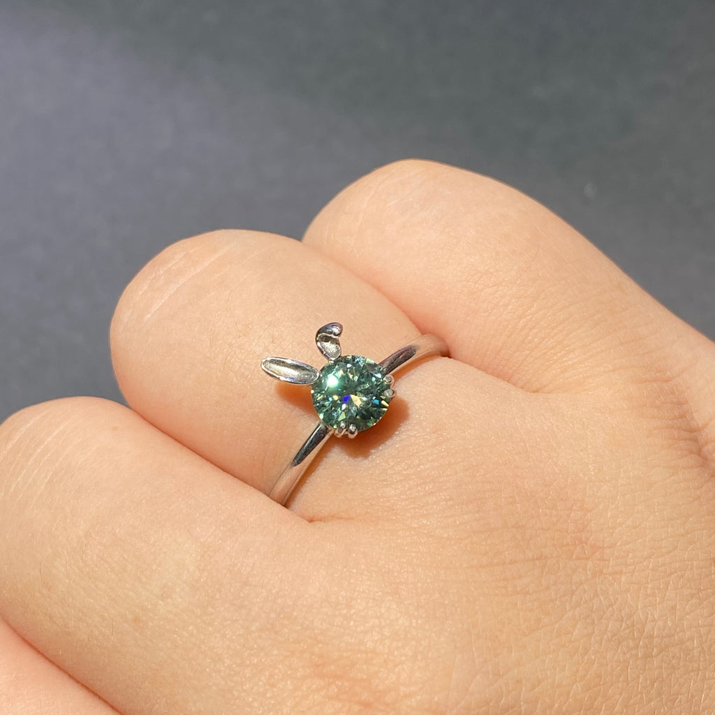 Mozambique diamond rabbit s925 ring