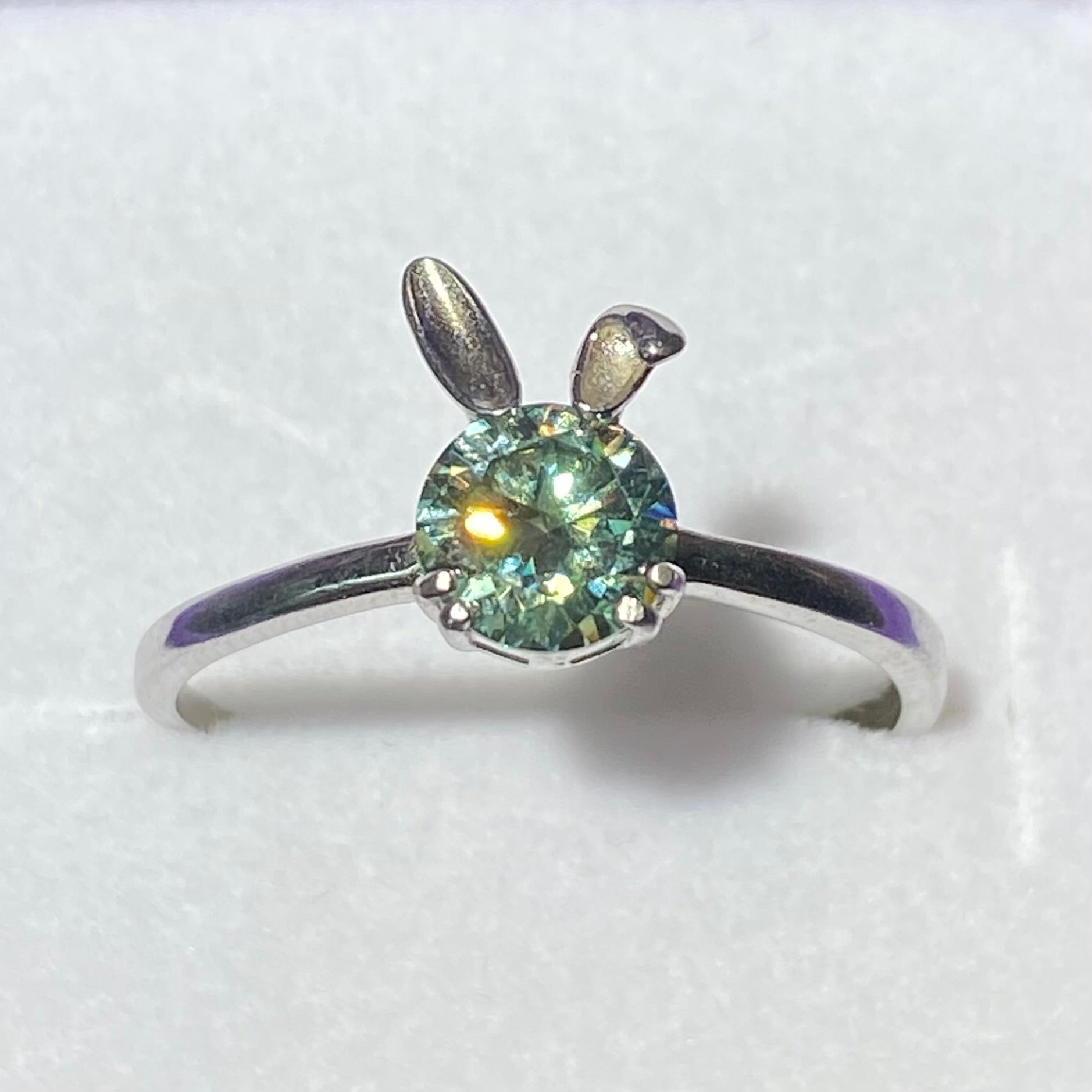 Mozambique diamond rabbit s925 ring