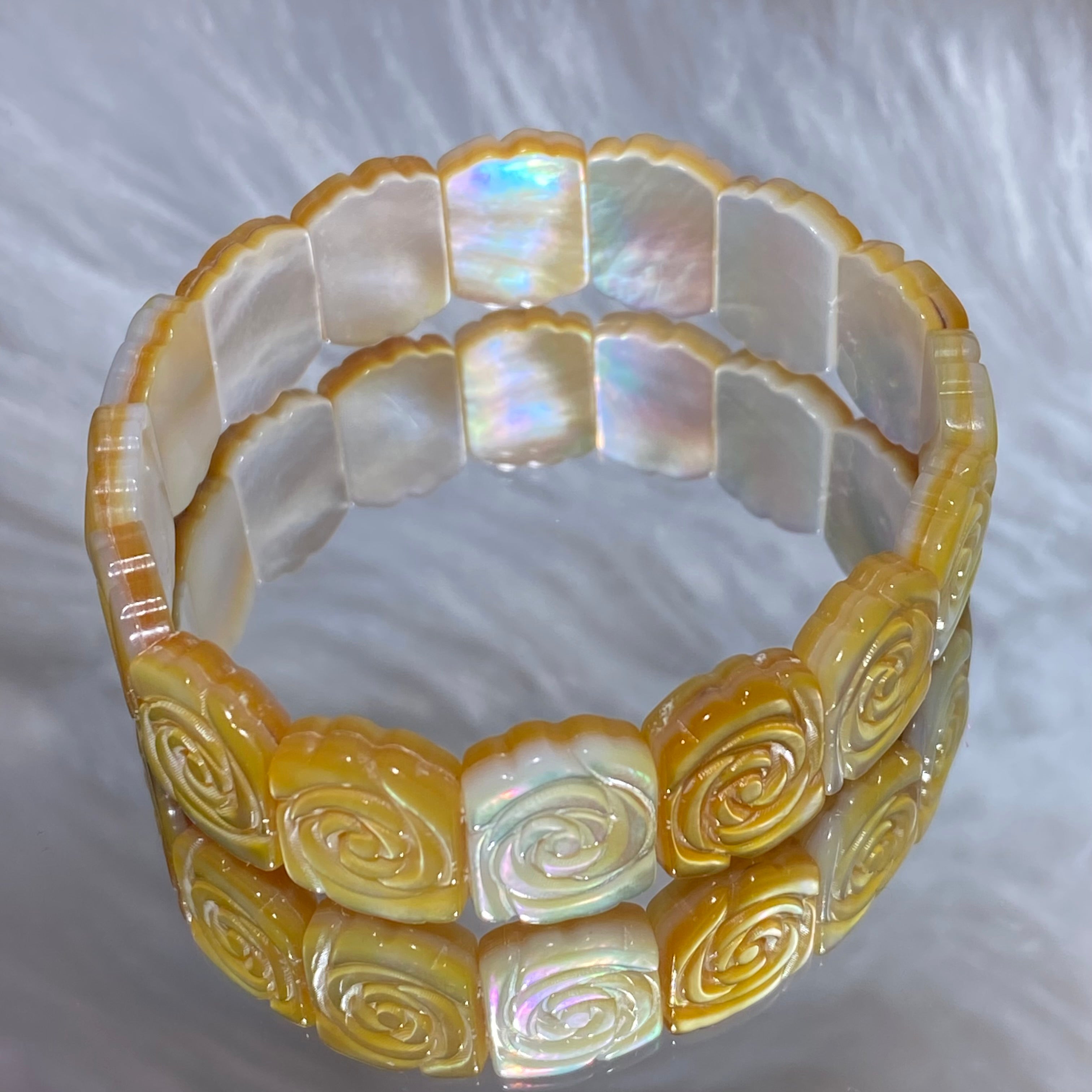 Natural Flower-shaped Golden Shell Soft Bangle 15-16cm