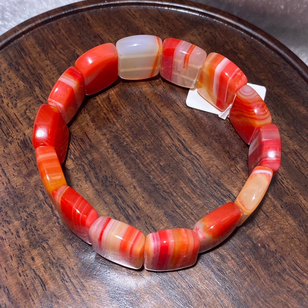 Dyed Red Banded Layered Agate Flat Slab Stretch Soft Bangle Glossy warm red striped agate close-fitting stretch crystal wrist bangle