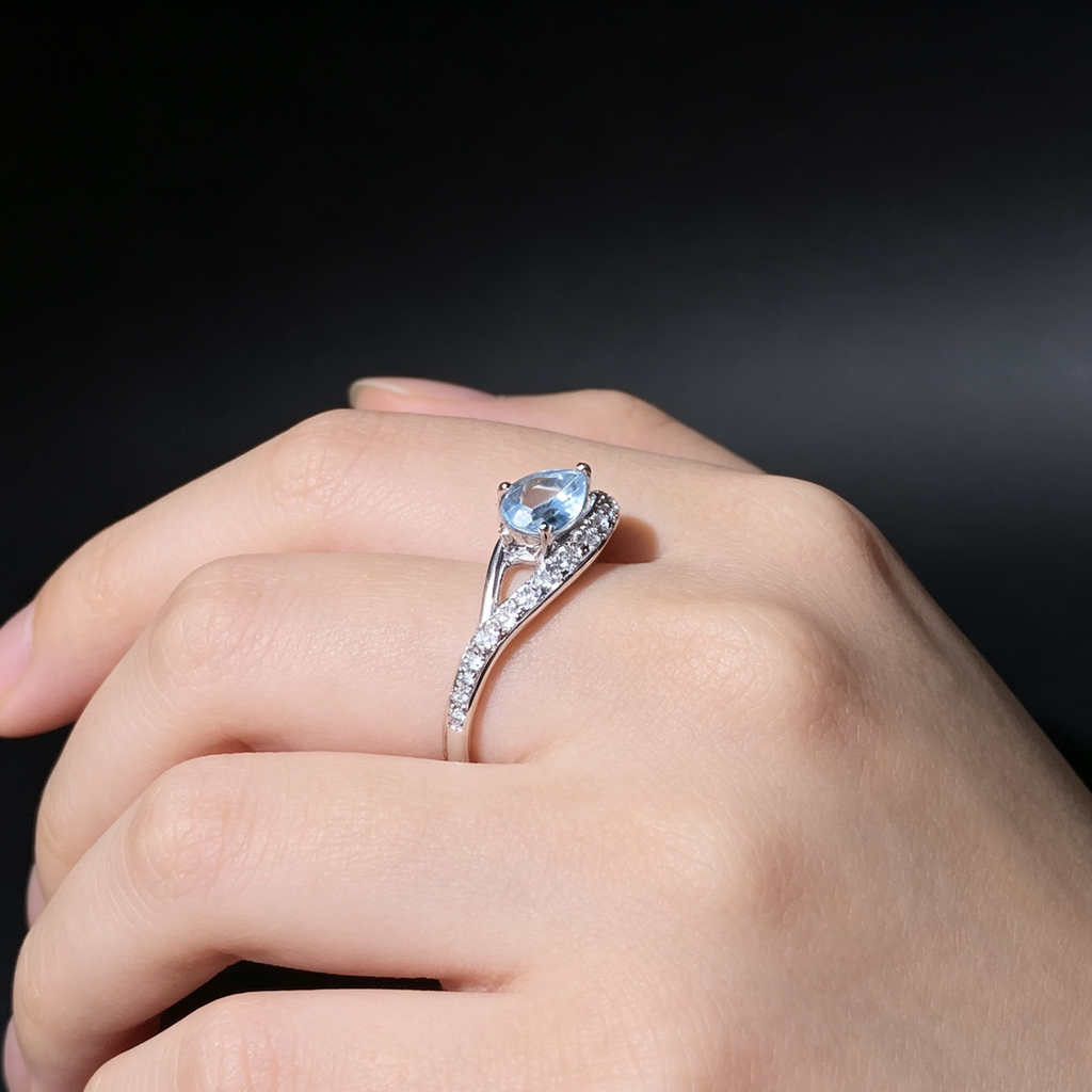 Natural Pear Blue Topaz Twisted Silver Ring, Inlaid With Side Diamonds