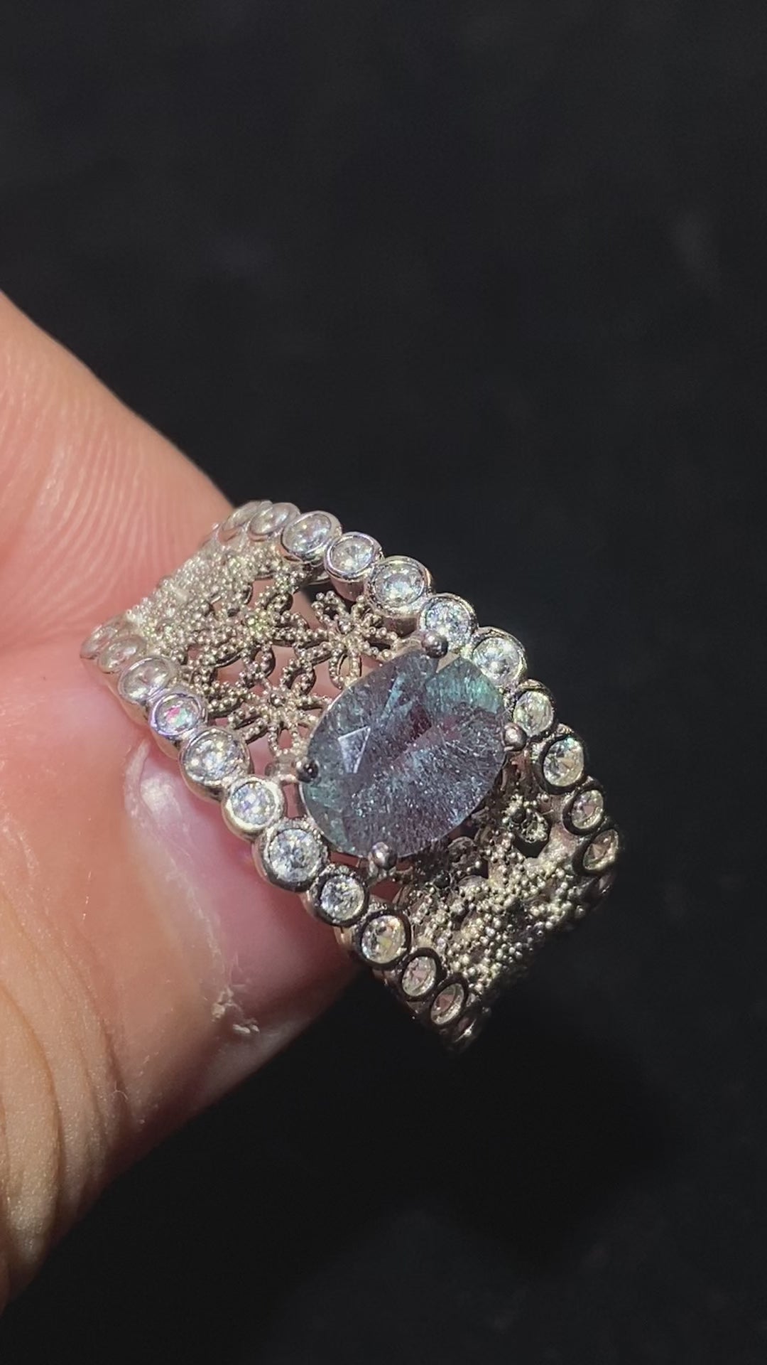 Oval Natural Color Change Alexandrite Filigree Full Pave Moissanite Wide Band Ring Rare color-shifting chameleon alexandrite hollow lace vintage luxury statement finger ring